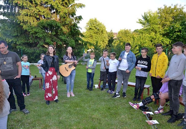 Dzień Dziecka dla liturgicznej służby ołtarza