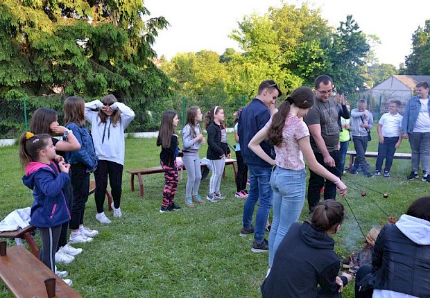 Dzień Dziecka dla liturgicznej służby ołtarza
