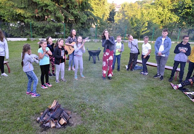 Dzień Dziecka dla liturgicznej służby ołtarza
