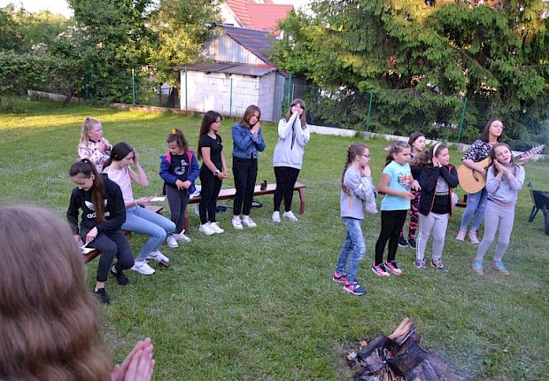 Dzień Dziecka dla liturgicznej służby ołtarza