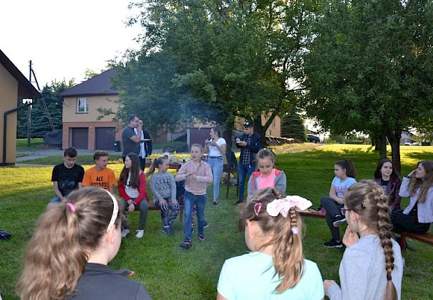 Dzień Dziecka dla liturgicznej służby ołtarza