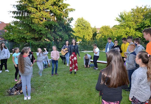 Dzień Dziecka dla liturgicznej służby ołtarza