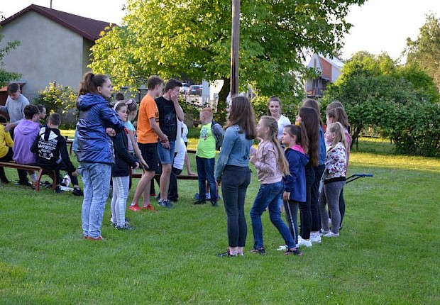 Dzień Dziecka dla liturgicznej służby ołtarza