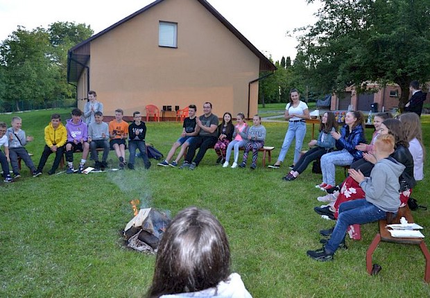 Dzień Dziecka dla liturgicznej służby ołtarza