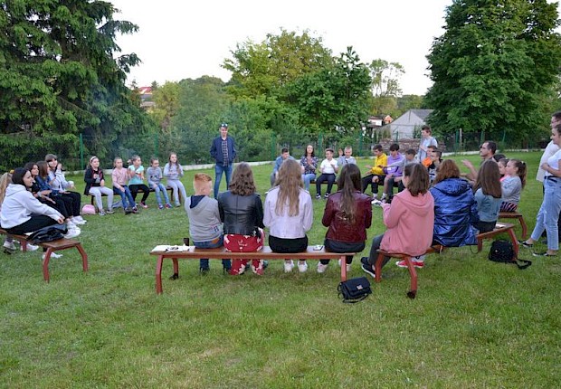 Dzień Dziecka dla liturgicznej służby ołtarza