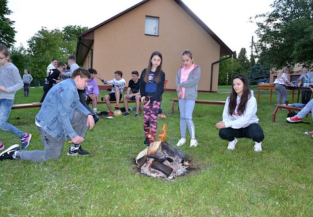 Dzień Dziecka dla liturgicznej służby ołtarza