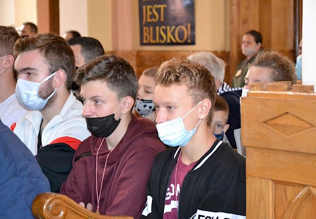 Pielrzymka biegowa 1920 metr&oacute;w na stulecie narodzin św. Jana Pawła II