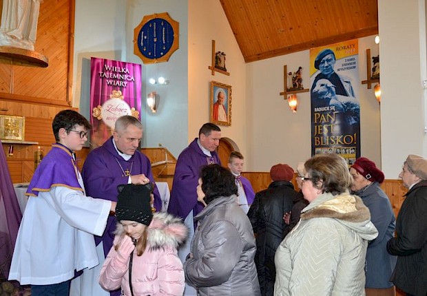 Wizytacja kanoniczna ks. bpa Stanisława Jamrozka- Msza Święta w Ożańsku