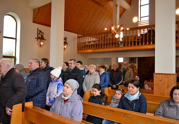 Wizytacja kanoniczna ks. bpa Stanisława Jamrozka- Msza Święta w Ożańsku