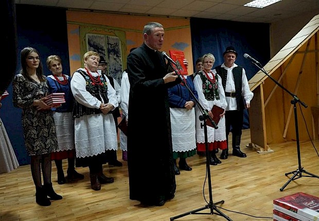 Jasełka i VII Parafialny Przegląd Kolęd i Pastorałek