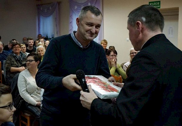 Jasełka i VII Parafialny Przegląd Kolęd i Pastorałek