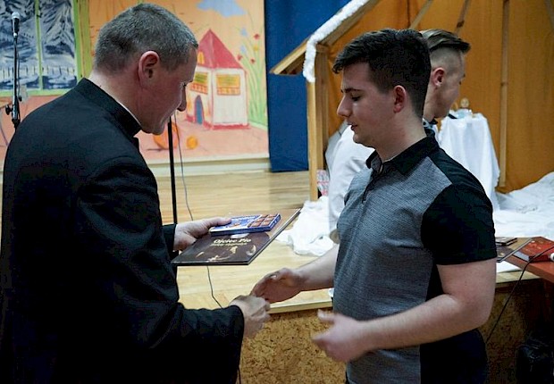 Jasełka i VII Parafialny Przegląd Kolęd i Pastorałek