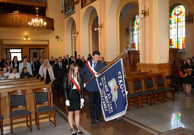 Dzień Nauczyciela i pasowanie Pierwszak&oacute;w