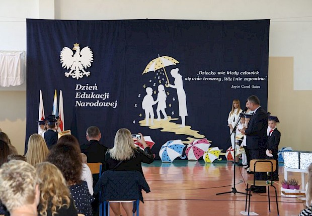 Dzień Nauczyciela i pasowanie Pierwszak&oacute;w