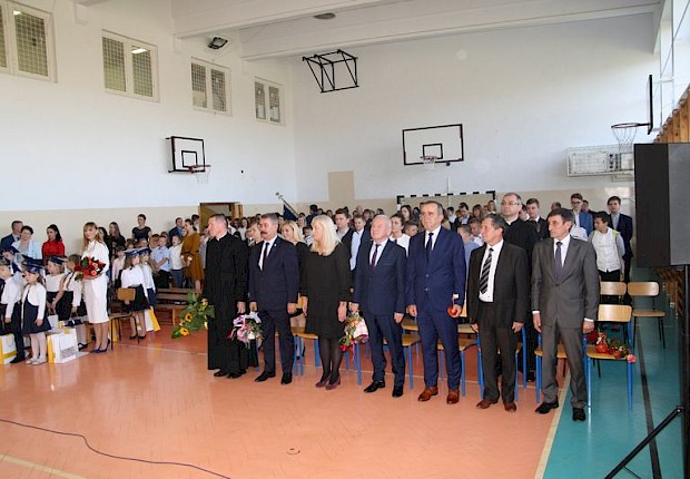 Dzień Nauczyciela i pasowanie Pierwszak&oacute;w