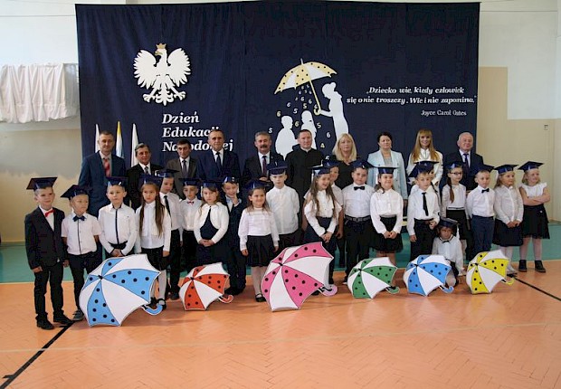 Dzień Nauczyciela i pasowanie Pierwszak&oacute;w