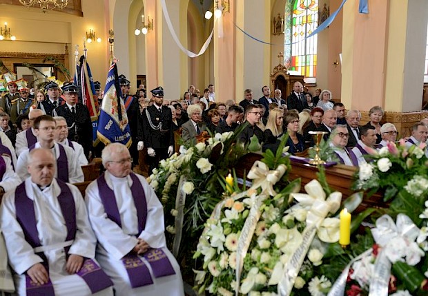 Pogrzeb śp. ks. kan. Henryka Stopy