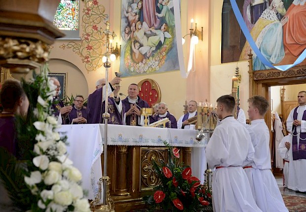 Pogrzeb śp. ks. kan. Henryka Stopy