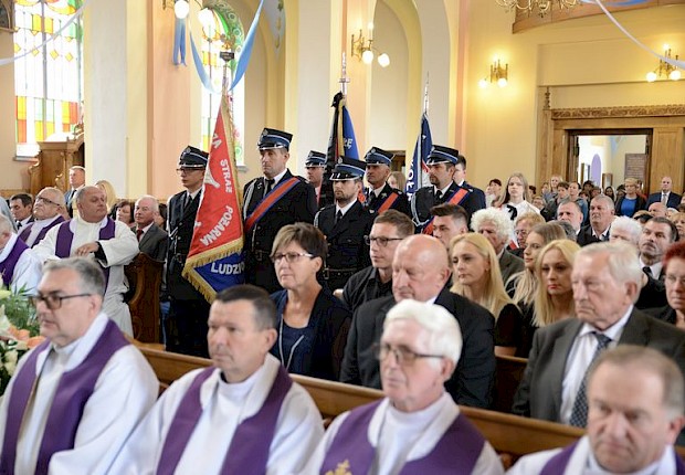 Pogrzeb śp. ks. kan. Henryka Stopy