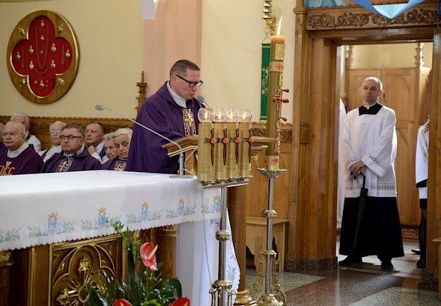 Pogrzeb śp. ks. kan. Henryka Stopy
