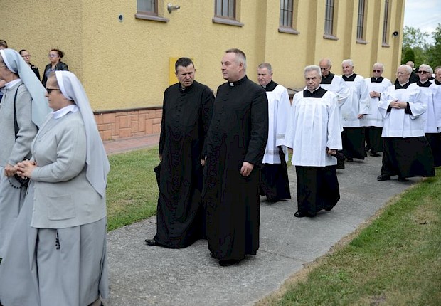 Pogrzeb śp. ks. kan. Henryka Stopy