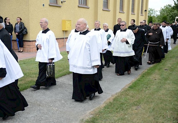 Pogrzeb śp. ks. kan. Henryka Stopy