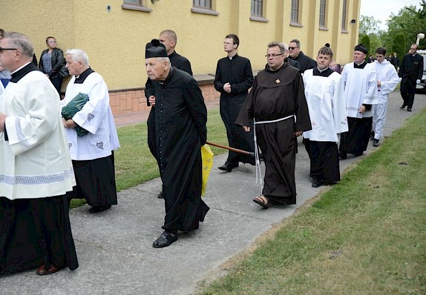 Pogrzeb śp. ks. kan. Henryka Stopy