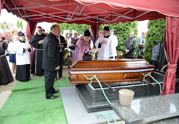 Pogrzeb śp. ks. kan. Henryka Stopy