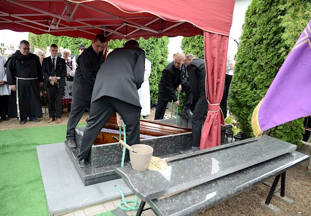 Pogrzeb śp. ks. kan. Henryka Stopy