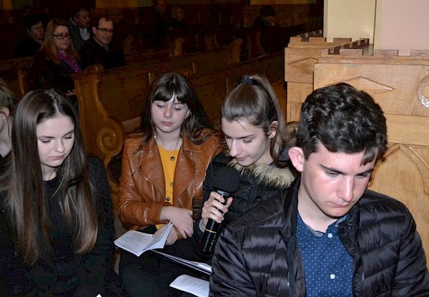 Adoracja Najświętszego Sakramentu i Liturgia Męki Pańskiej