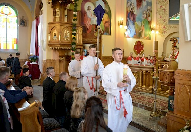 Adoracja Najświętszego Sakramentu i Liturgia Męki Pańskiej