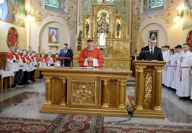 Adoracja Najświętszego Sakramentu i Liturgia Męki Pańskiej