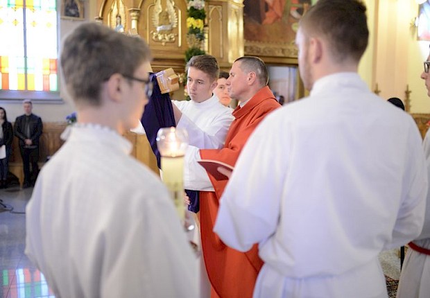 Adoracja Najświętszego Sakramentu i Liturgia Męki Pańskiej