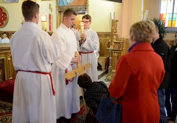 Adoracja Najświętszego Sakramentu i Liturgia Męki Pańskiej
