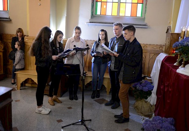 Adoracja Najświętszego Sakramentu i Liturgia Męki Pańskiej