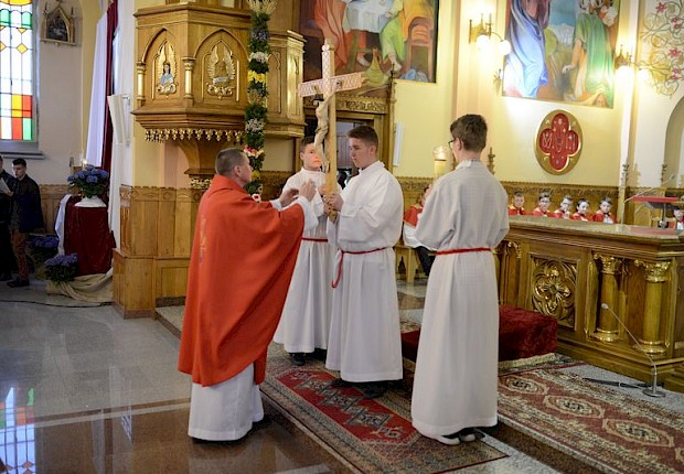 Adoracja Najświętszego Sakramentu i Liturgia Męki Pańskiej
