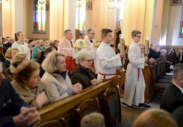 Adoracja Najświętszego Sakramentu i Liturgia Męki Pańskiej