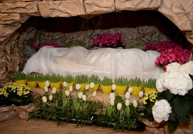 Adoracja Najświętszego Sakramentu i Liturgia Męki Pańskiej