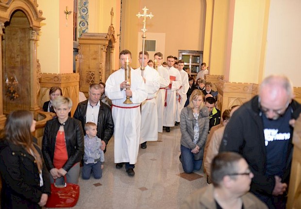 Adoracja Najświętszego Sakramentu i Liturgia Męki Pańskiej