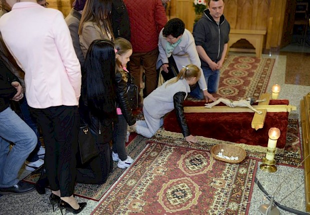 Adoracja Najświętszego Sakramentu i Liturgia Męki Pańskiej