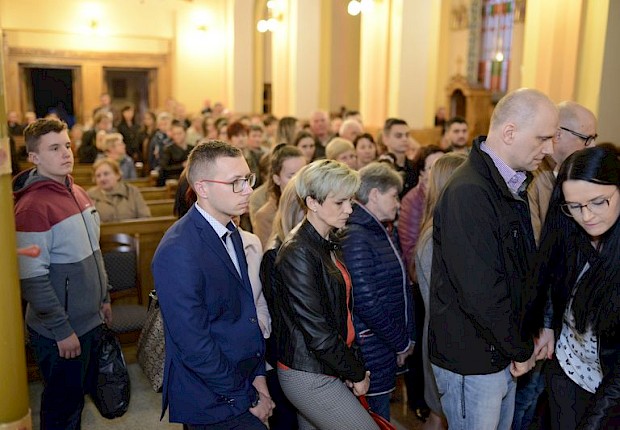 Adoracja Najświętszego Sakramentu i Liturgia Męki Pańskiej