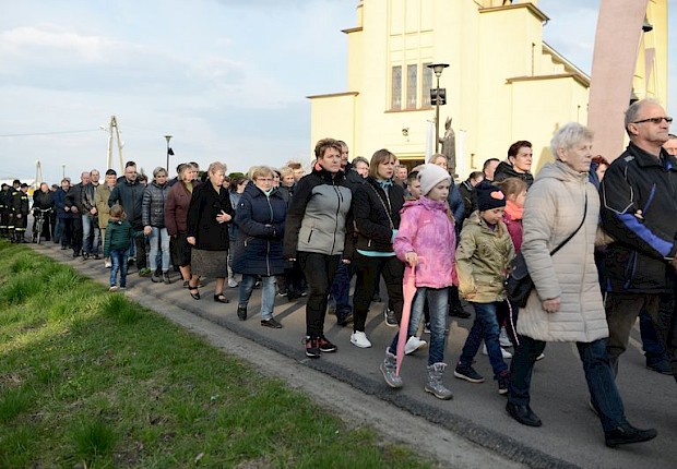 Parafialna droga krzyżowa