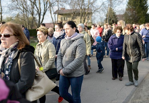 Parafialna droga krzyżowa