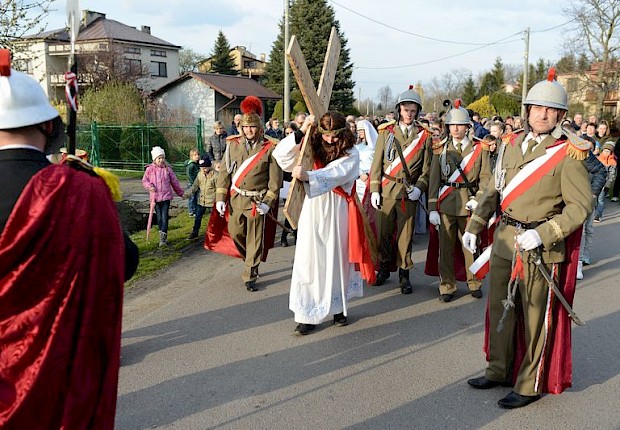 Parafialna droga krzyżowa