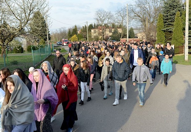 Parafialna droga krzyżowa