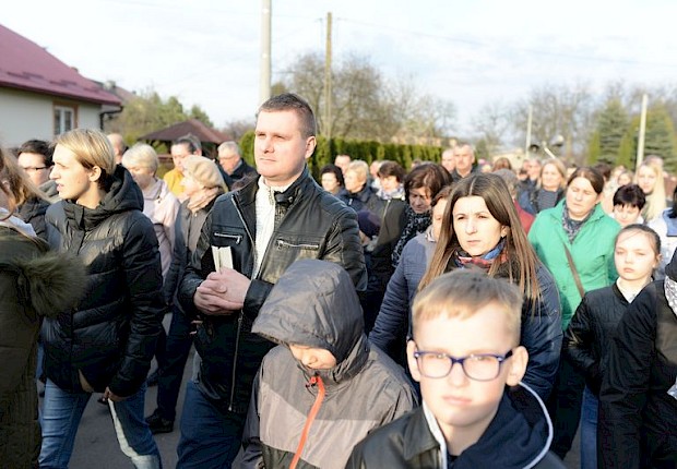 Parafialna droga krzyżowa