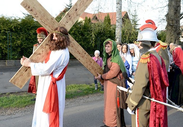 Parafialna droga krzyżowa