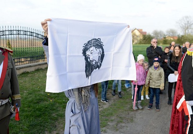 Parafialna droga krzyżowa