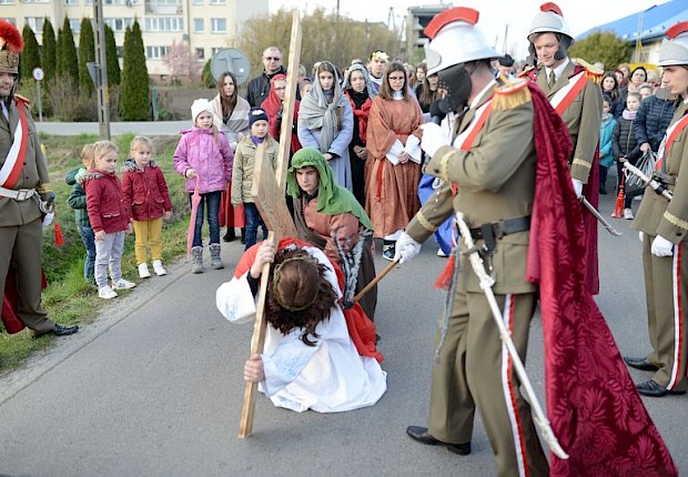 Parafialna droga krzyżowa