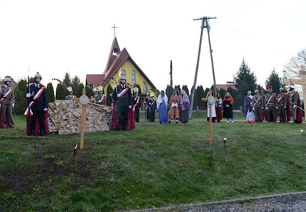 Parafialna droga krzyżowa